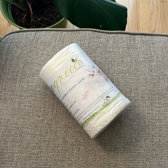 Wegreeco‎ 100% Bamboo Diaper Liners 100 Sheets per Roll ( 1 Roll Bamboo) NEW - Picture 1 of 1